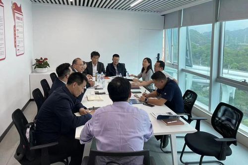 學(xué)校相關(guān)部門赴深圳考察調(diào)研